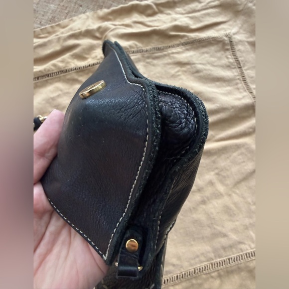 Roots Black Leather Shoulder Bag - Picture 8 of 13